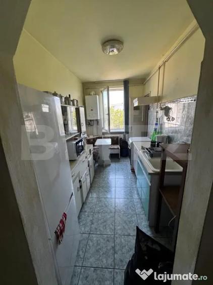 Apartament cu 3 camere decomandat în Central