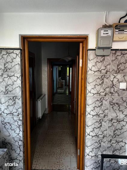 Casă cu 3 camere cu Teren 575 Mp în Aninoasa