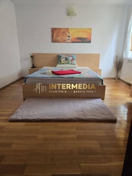 Casă individuală cu 4 camere cu Canalizare în Central