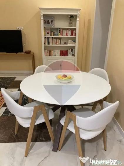 Apartament cu 3 camere decomandat în Central