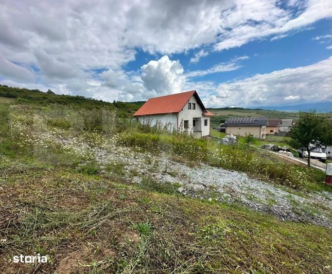 Teren de 1740 mp, în Budacu de Jos