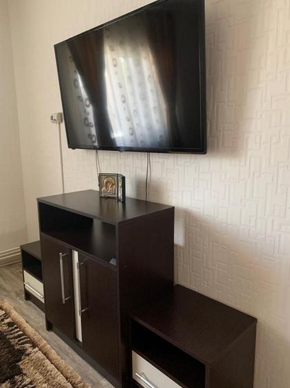 Apartament cu 3 camere decomandat în Buzaului