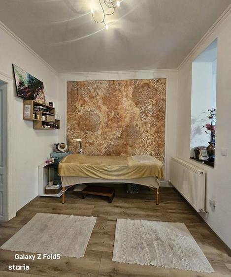 Casă cu 4 camere cu Teren 240 Mp în Central