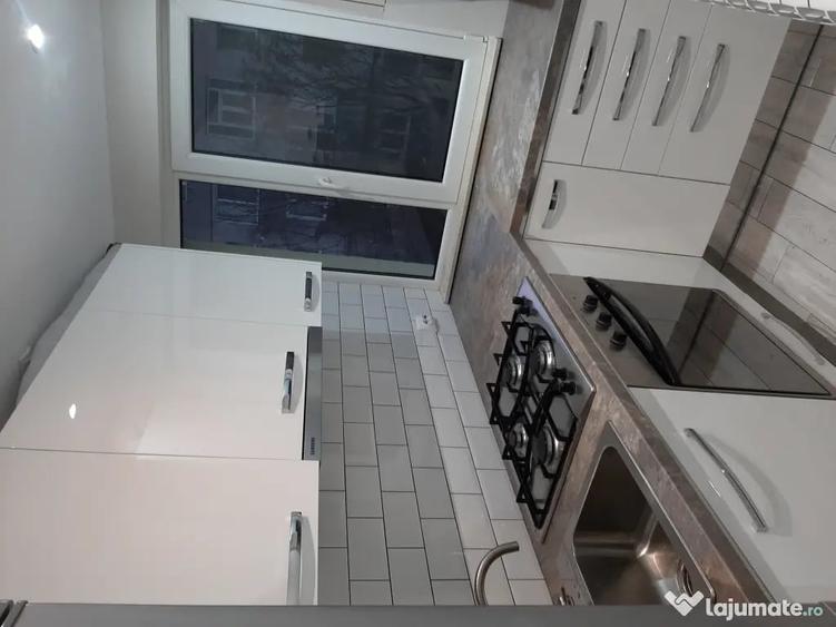 Apartament 3 camere de inchiriat - 13