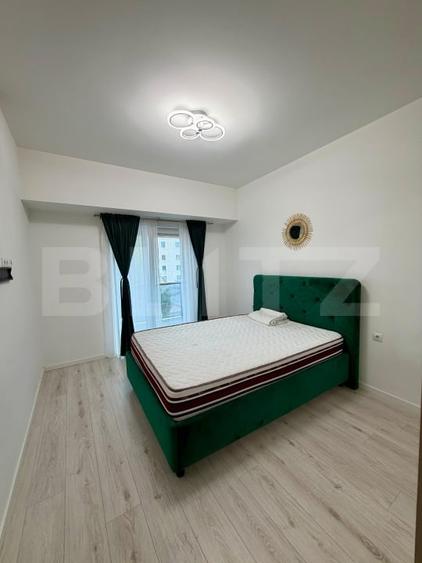 Apartament cu 3 camere semidecomandat, mobilat în Semicentral