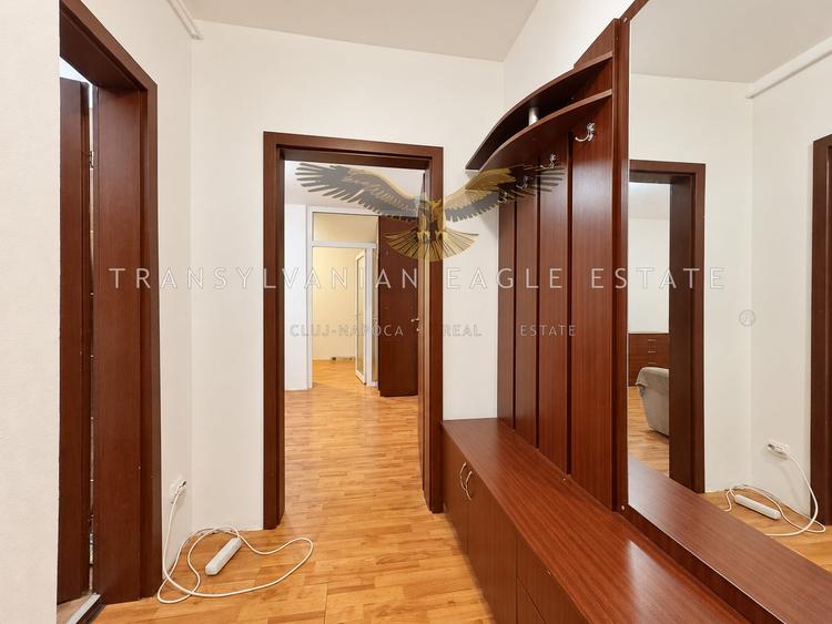 Apartament cu 2 camere semidecomandat, mobilat în Central