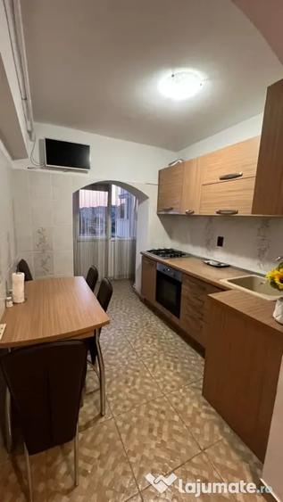Apartament cu 2 camere decomandat în Exterior Vest
