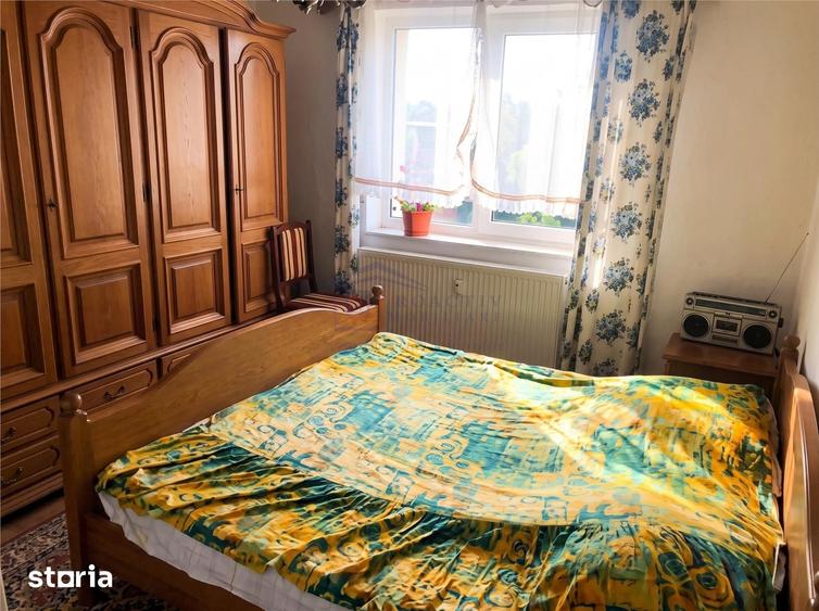 Apartament cu 3 camere semidecomandat în Central