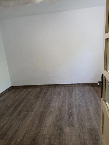 Casă cu 3 camere cu Teren 1877 Mp în Movila