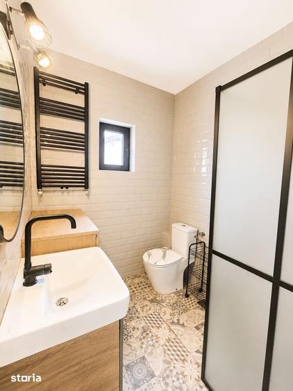 Casă cu 4 camere cu Teren 250 Mp în Tunari