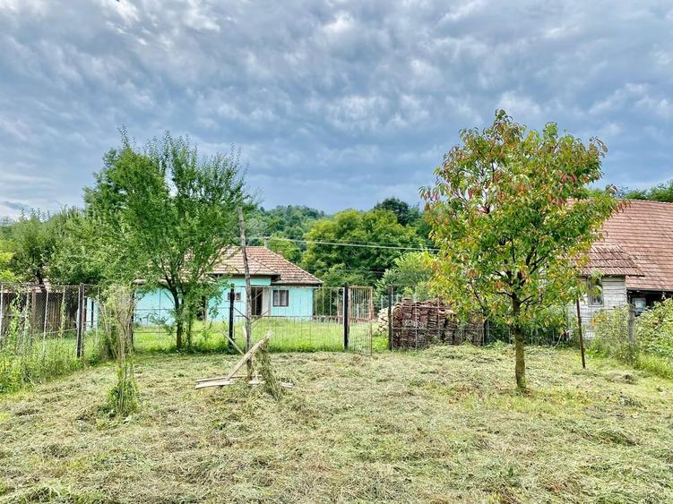 Casă cu 4 camere cu Teren 2224 Mp în Central