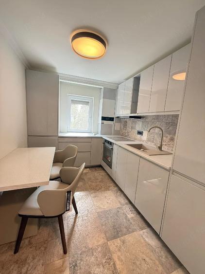 Apartament cu 2 camere semidecomandat în Olimpia-Stadion
