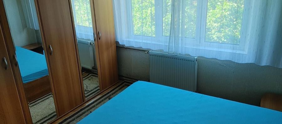 Apartament cu 2 camere decomandat, mobilat în Soarelui