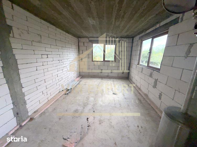 Casă cu 6 camere cu Teren 5736 Mp în Lerești