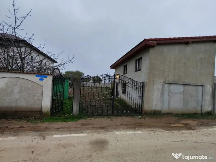 Teren de 680 mp, în Malu Mare