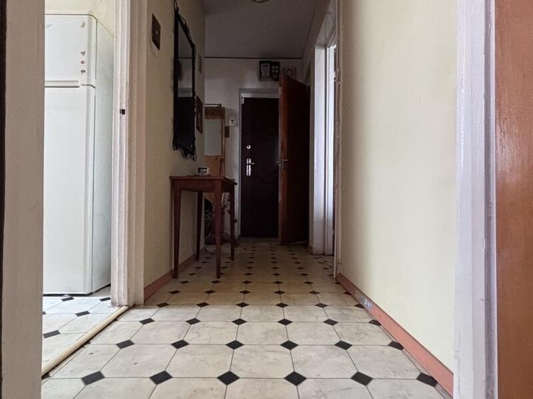 Apartament cu 2 camere decomandat în Brâncoveanu