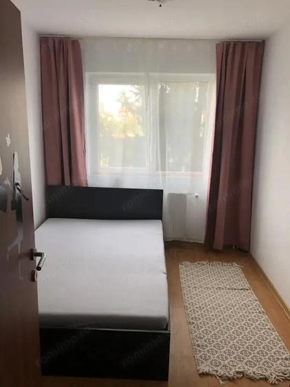 Apartament cu 3 camere semidecomandat, mobilat în Bucovina