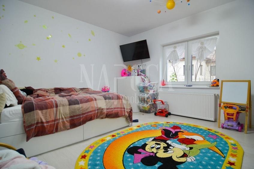 Casă individuală cu 4 camere cu Canalizare în Dâmbul Rotund