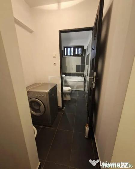 Apartament cu 3 camere semidecomandat în Drumul Taberei