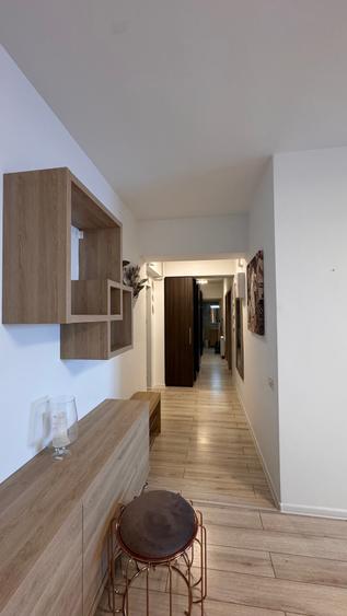 Apartament cu 3 camere decomandat în Lacul Morii