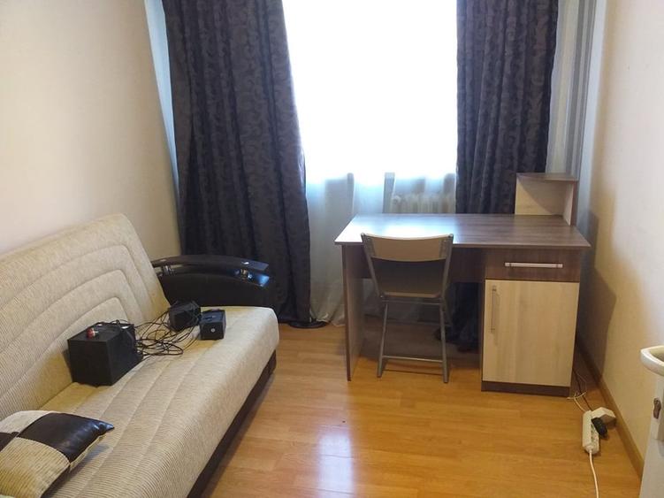 Apartament cu 3 camere semidecomandat în Alexandru cel Bun