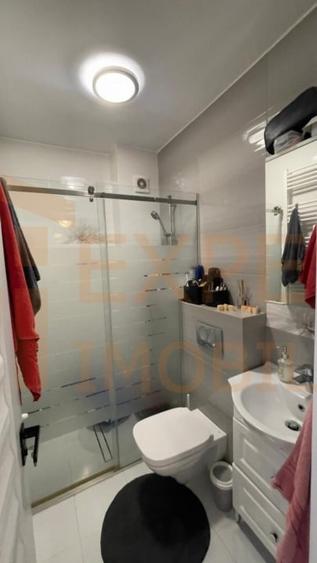 Duplex cu 4 camere cu Canalizare în Palazu Mare
