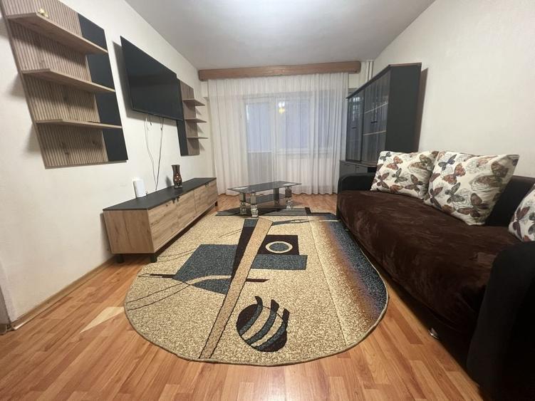 Apartament cu 2 camere decomandat în Micro 18