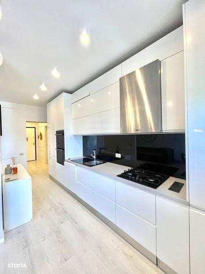 Apartament cu 3 camere în Tei