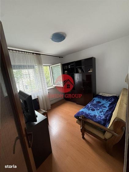 Apartament cu 4 camere decomandat în Inel II