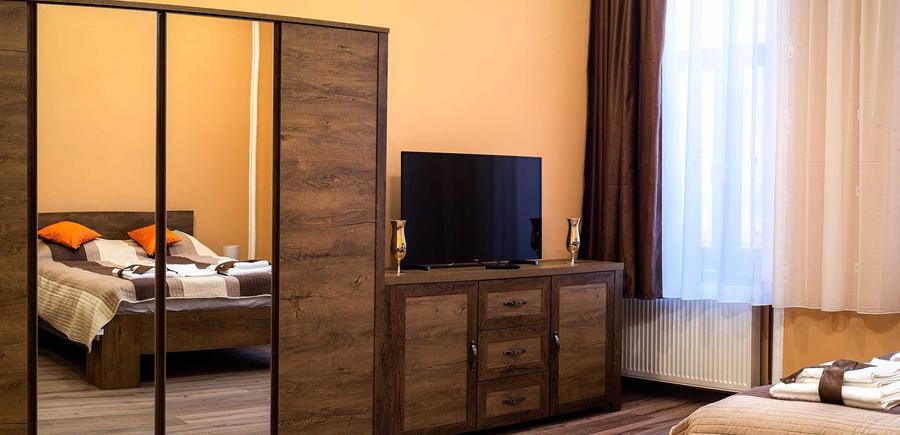 Apartament cu 2 camere decomandat în Central