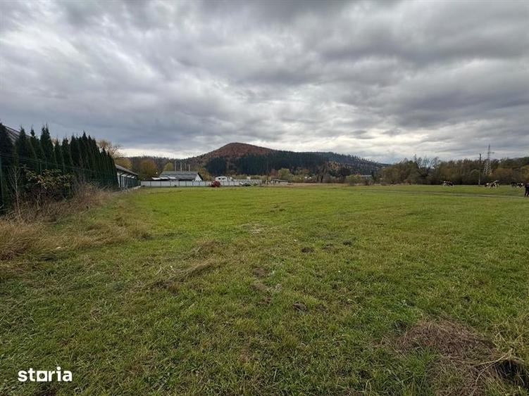 Teren Construcții intravilan de 1111 mp, în Central
