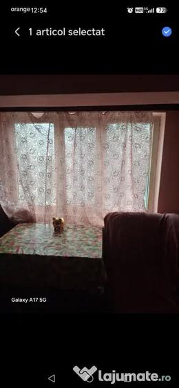Apartament cu 3 camere semidecomandat în Central