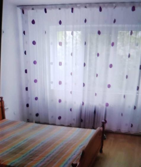 Apartament cu 2 camere semidecomandat, mobilat în Podu Roș