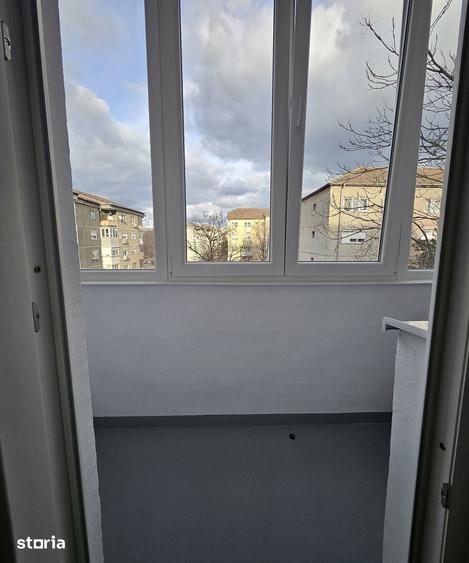 Apartament cu 3 camere decomandat în Nufărul