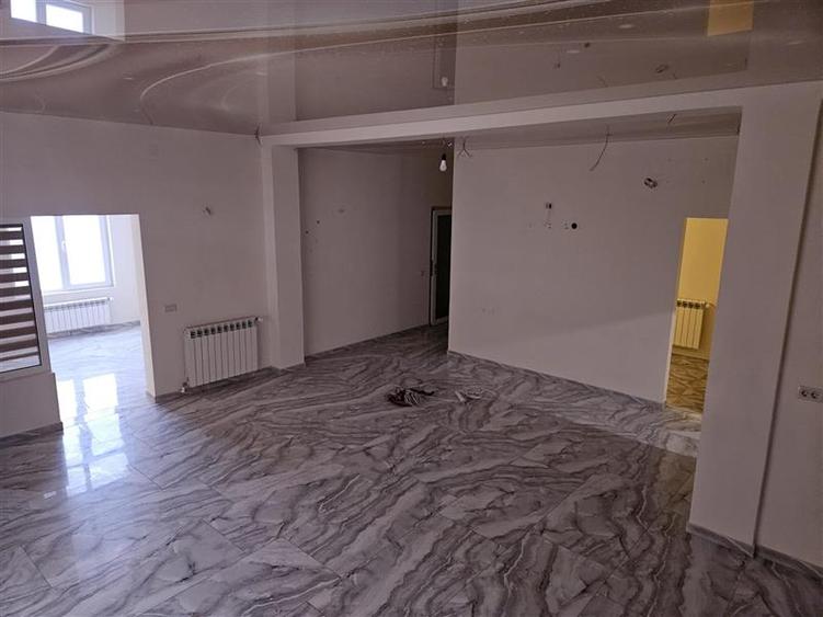 Spațiu comercial, de 250 mp, în Exterior Sud