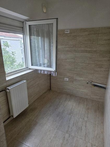 Garsonieră semidecomandată în Lipovei