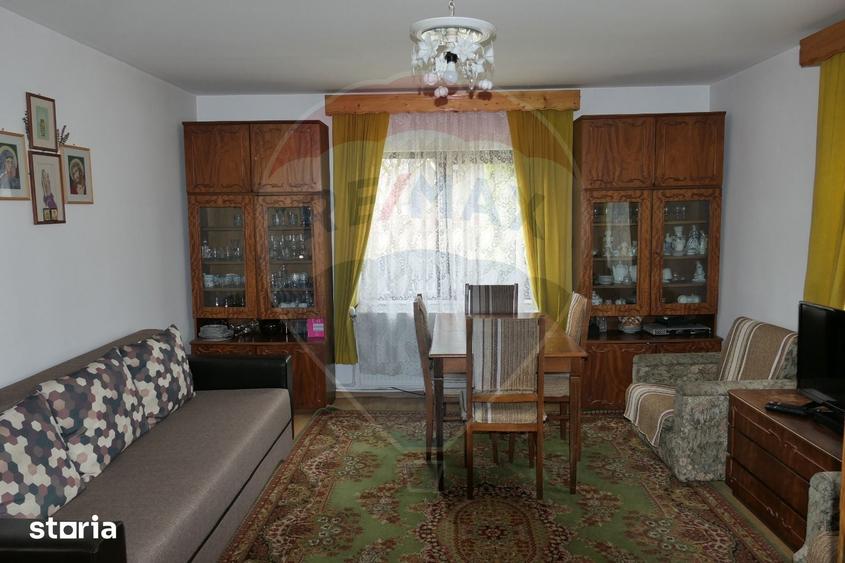 Casă cu Teren 861 Mp în Central