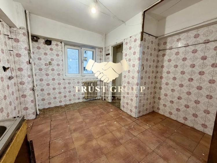Apartament cu 4 camere decomandat în Dacia