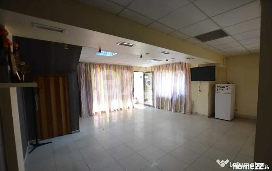 Spațiu comercial, de 180 mp, în Găvana