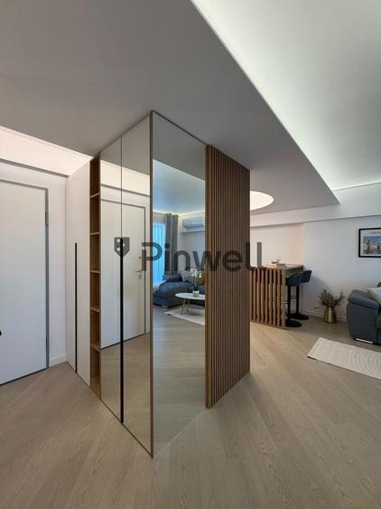 Apartament cu 3 camere semidecomandat, mobilat în Pipera