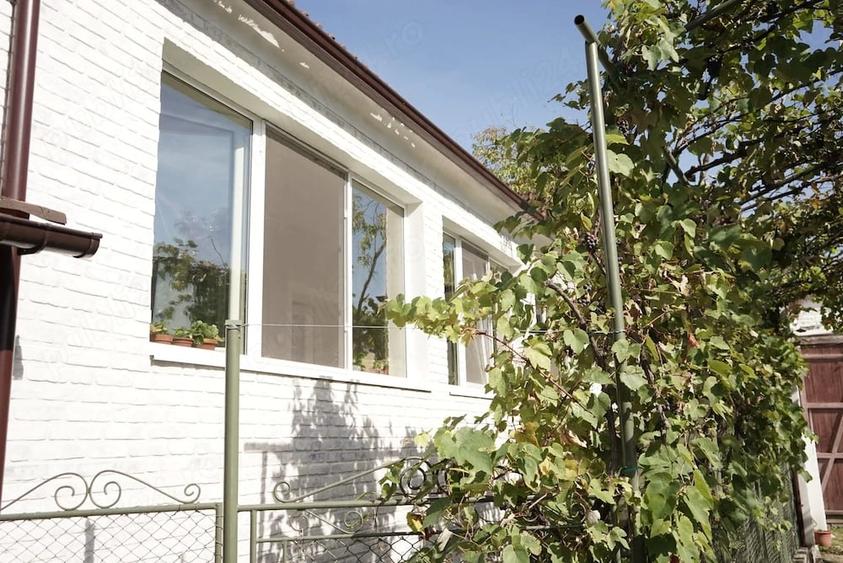 Casă cu 6 camere cu Teren 1700 Mp în Beriu