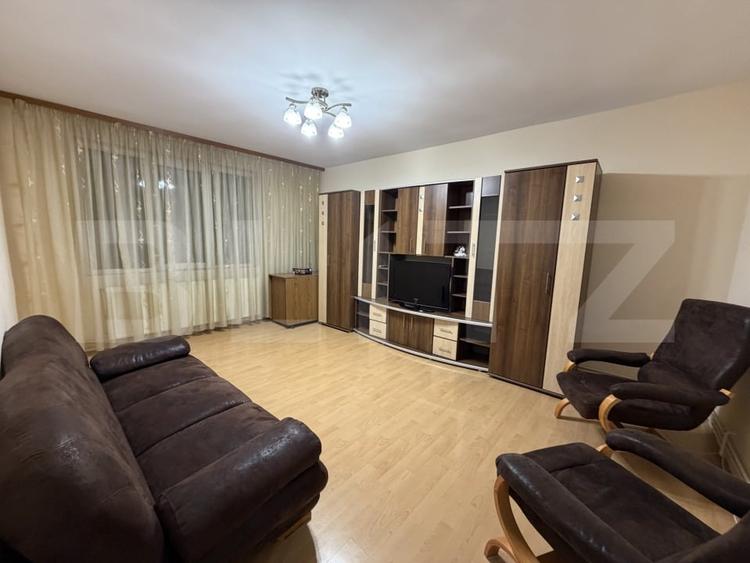 Apartament cu 4 camere decomandat, mobilat în Dumbrava 2