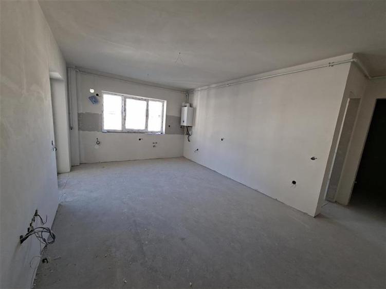 Apartament cu 3 camere circular în Florești