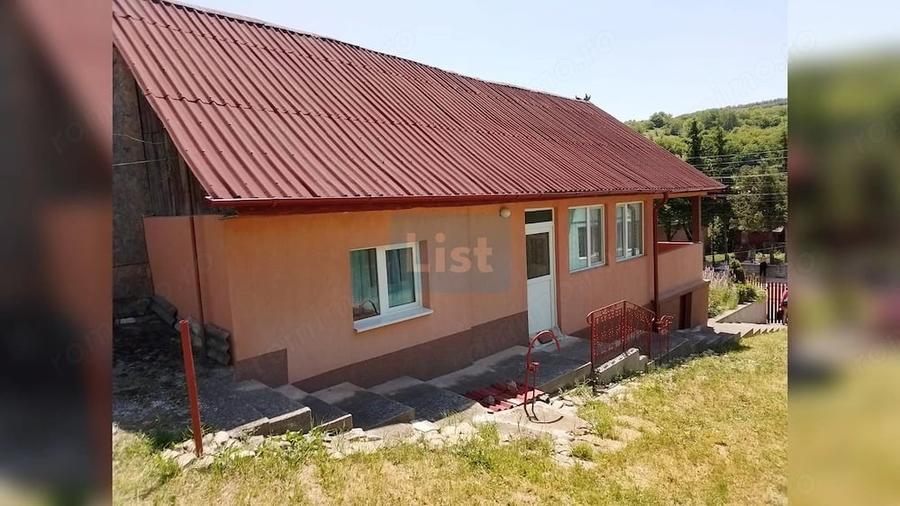 Casă cu 2 camere cu Teren 830 Mp în Suceagu