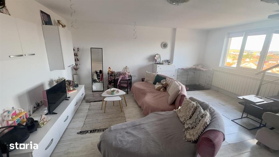 Apartament cu 3 camere în Est