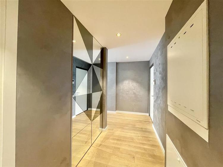 Apartament cu 4 camere decomandat, mobilat în Herăstrău