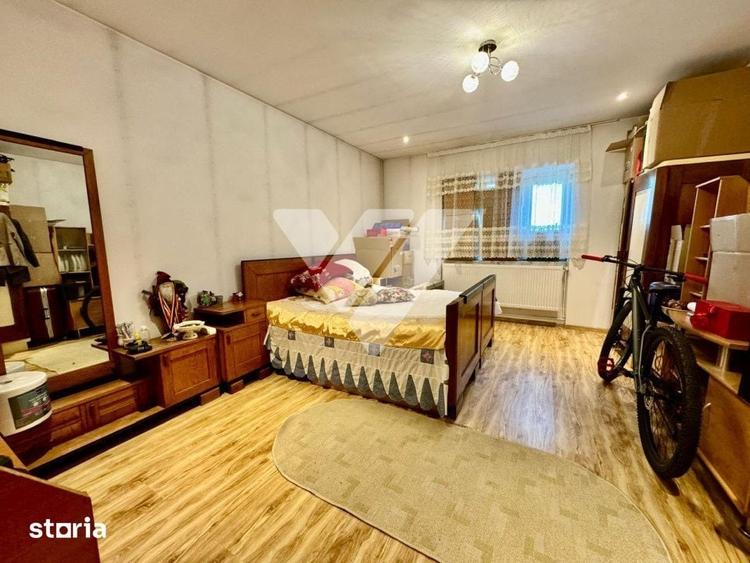 Casă cu 5 camere cu Teren 303 Mp în Lupeni