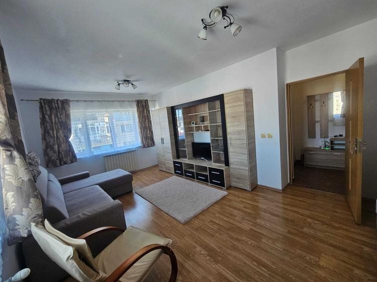 Apartament cu 2 camere decomandat în Canta