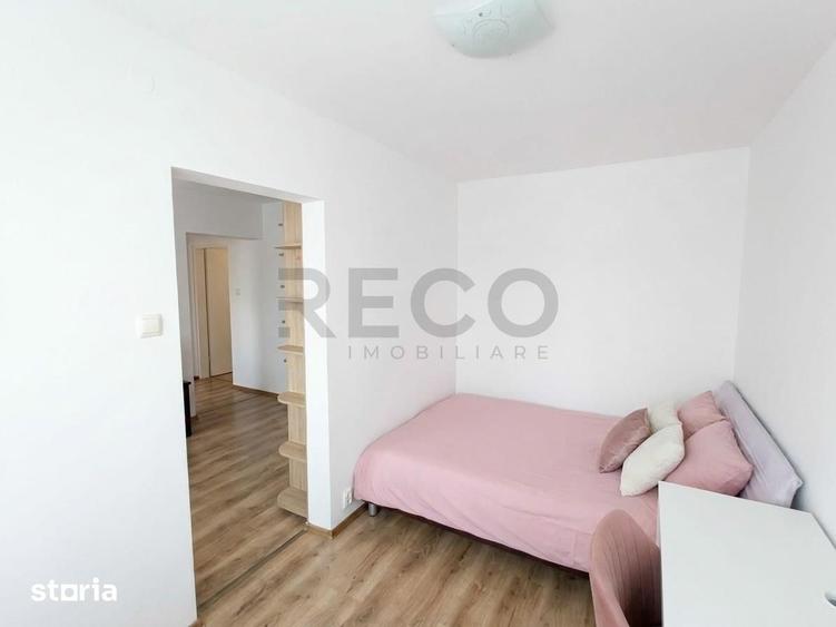 Apartament cu 3 camere semidecomandat în Valenta