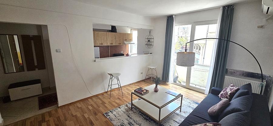 Apartament semidecomandat în Central